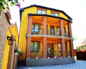 Goldenluxe
